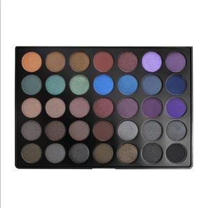 MORPHE // Dark Smoky Palette